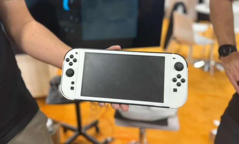 Hands-on-with-the-Nintendo-Switch-2-dummy-at-CES-Confirming-the-rumors